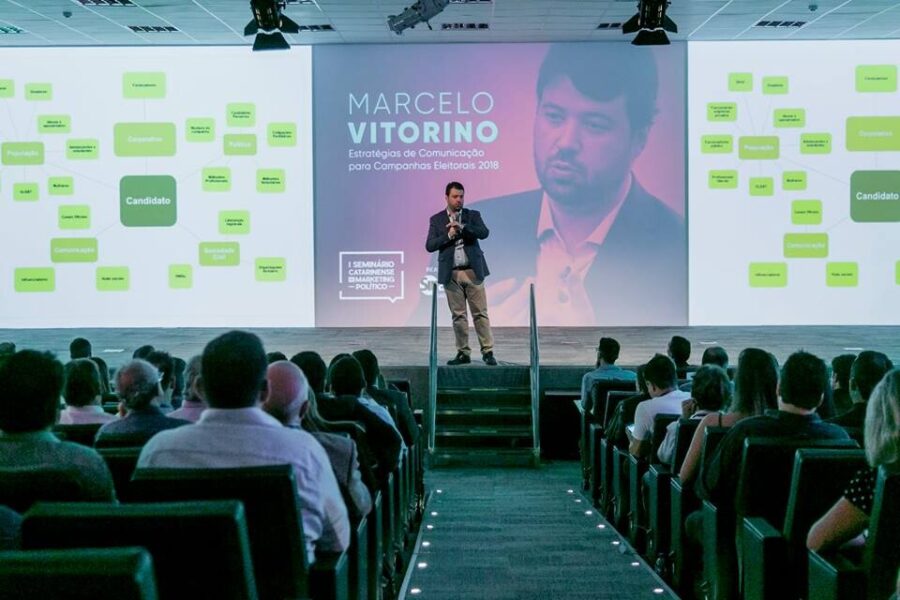 Marcelo Vitorino, professor da ESPM: palestras por todo o Brasil constatam que uso das redes sociais na política é, de fato, um caminho sem volta. Foto: Reprodução Facebook