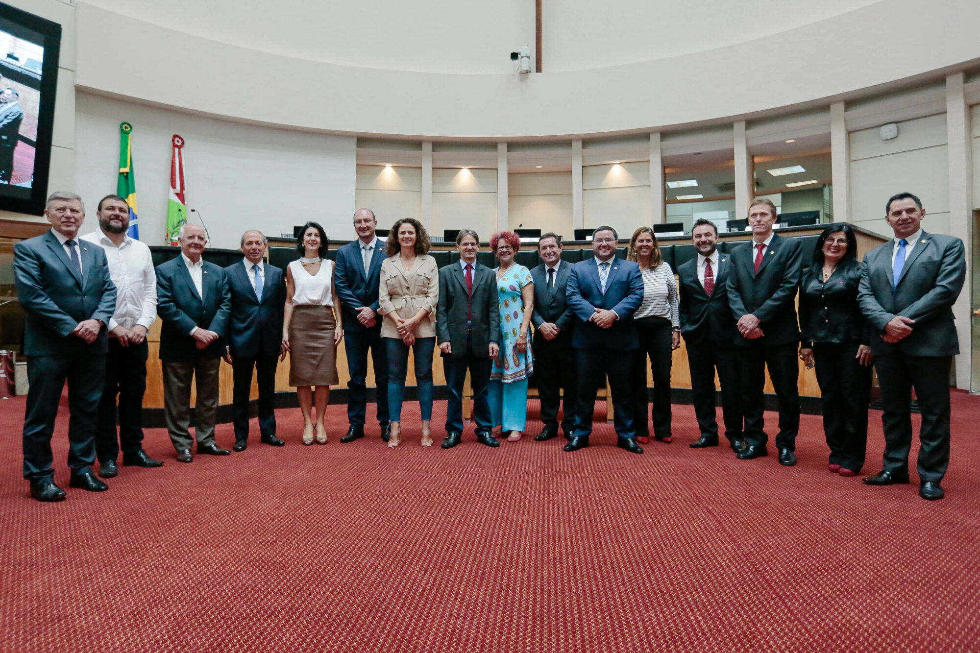 Assembleia homenageia 30 anos da Central de Comunicação