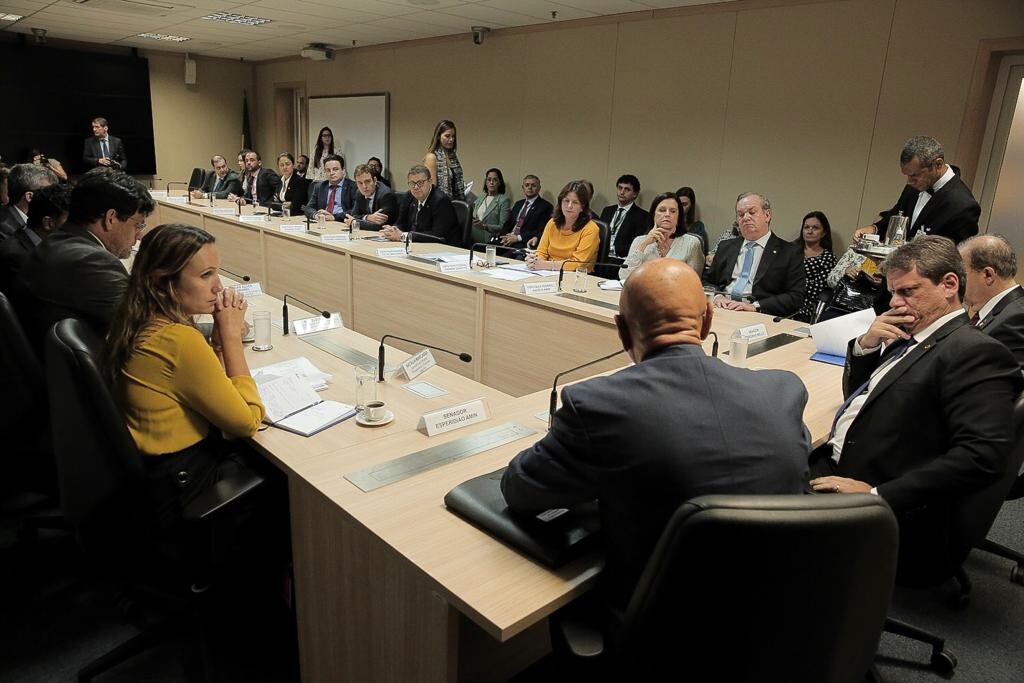 Parlamentar estadual participa em Brasília de reunião com ministro de Infraestrutura. Crédito: Jessen/Unale
