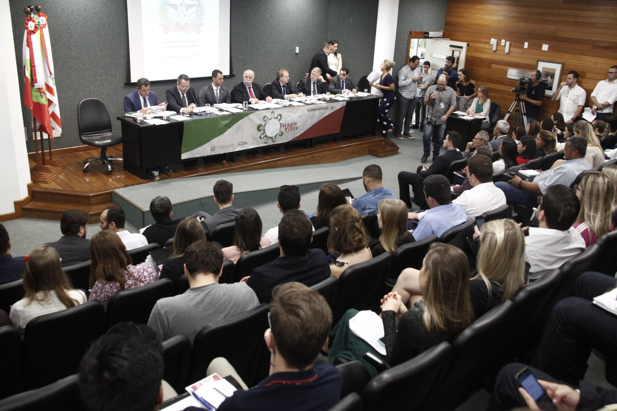 PEC que submete projetos de PPPs e concessões à Alesc tem parecer favorável