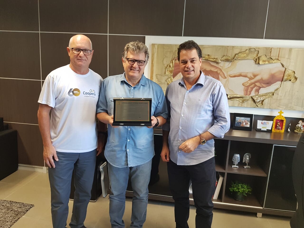 Deputado Rodrigo Minotto e dirigentes da Coopera