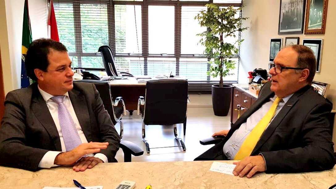 Deputado Rodrigo Minotto e professor Marcus Thomasi, reitor da Udesc