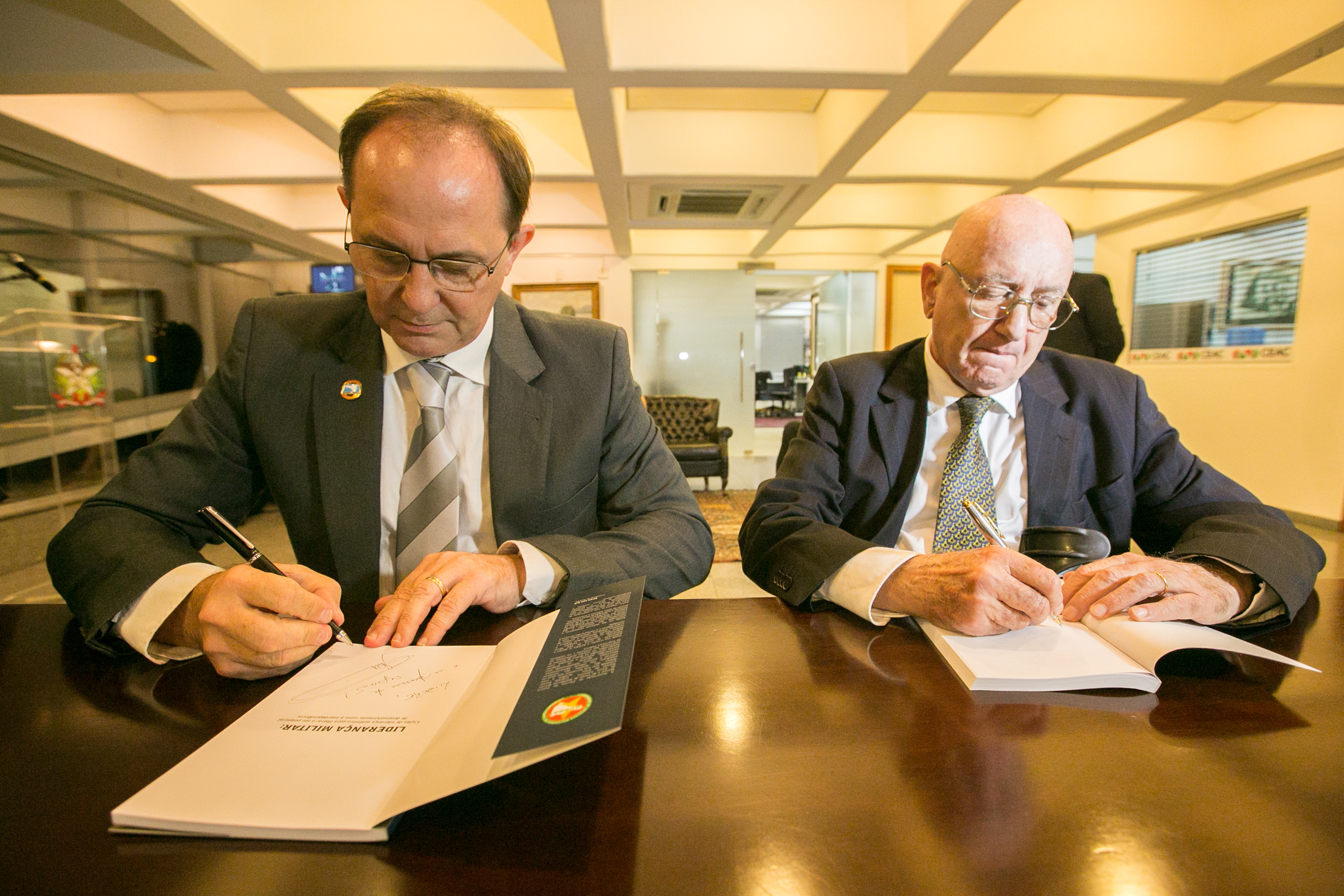 Lançamento Literário -  