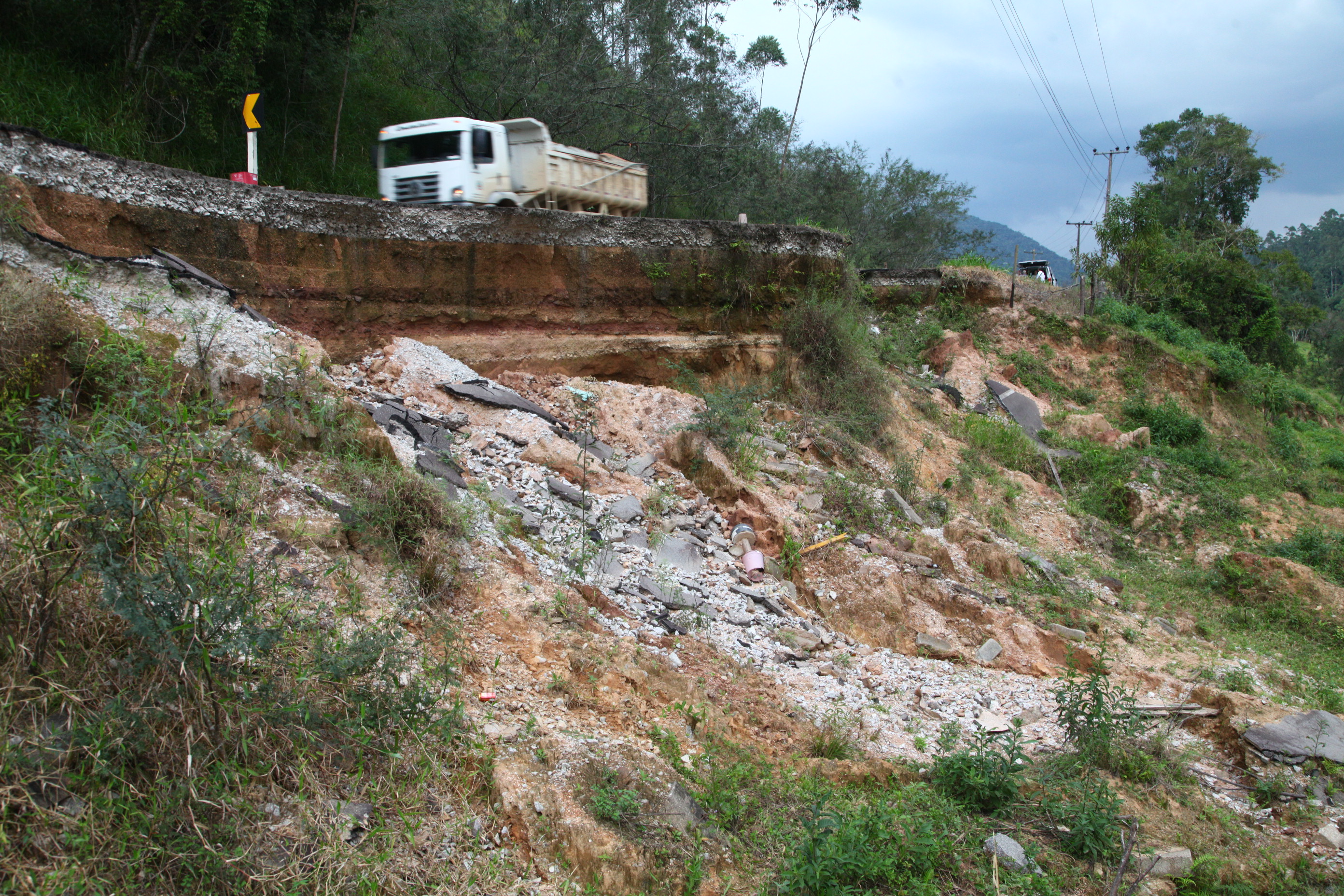 Audiência Pública sobre a Cratera na Rodovia SC 108 em São João Batista