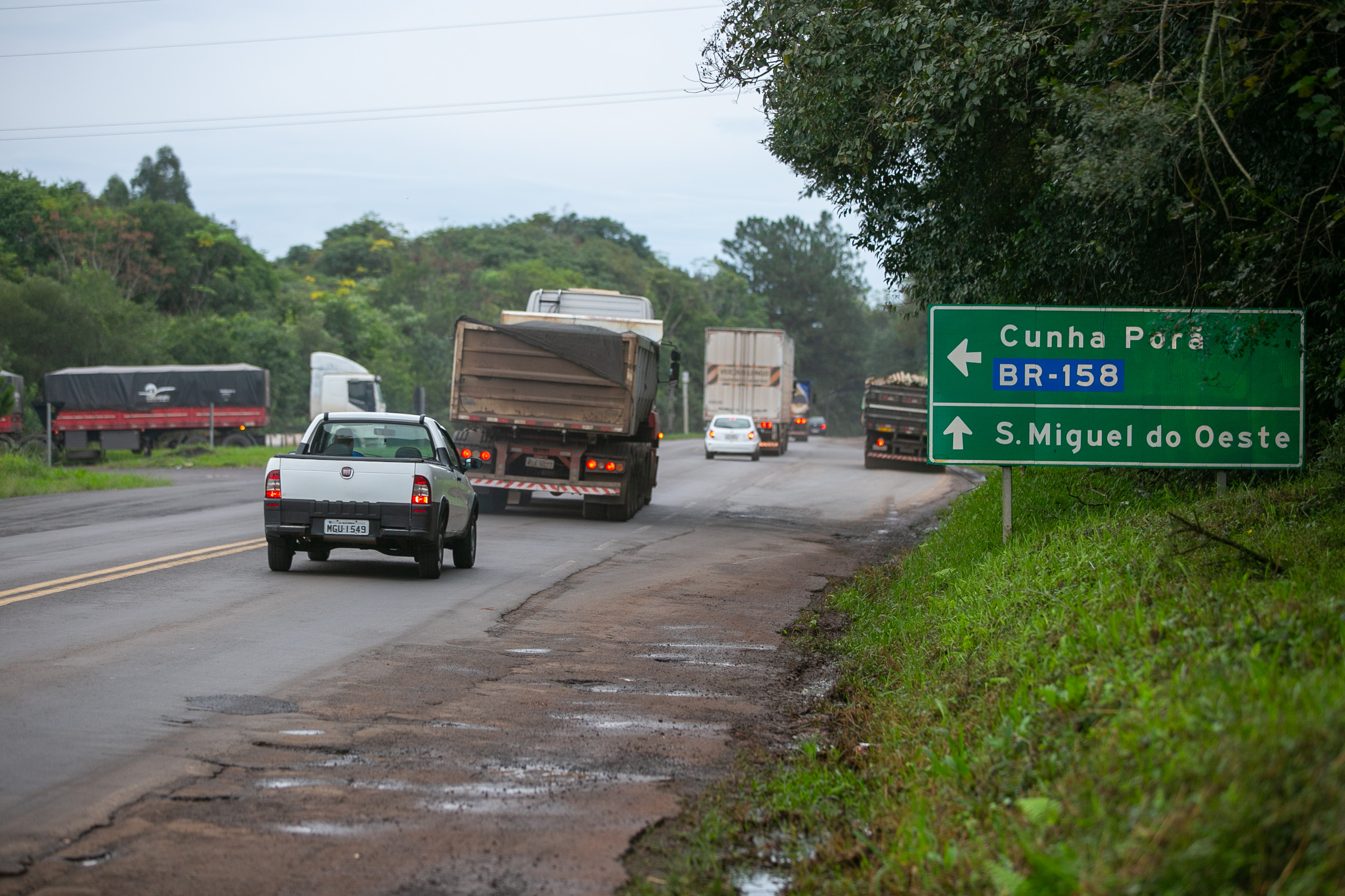 Entroncamento da BR 282 com a BR 158