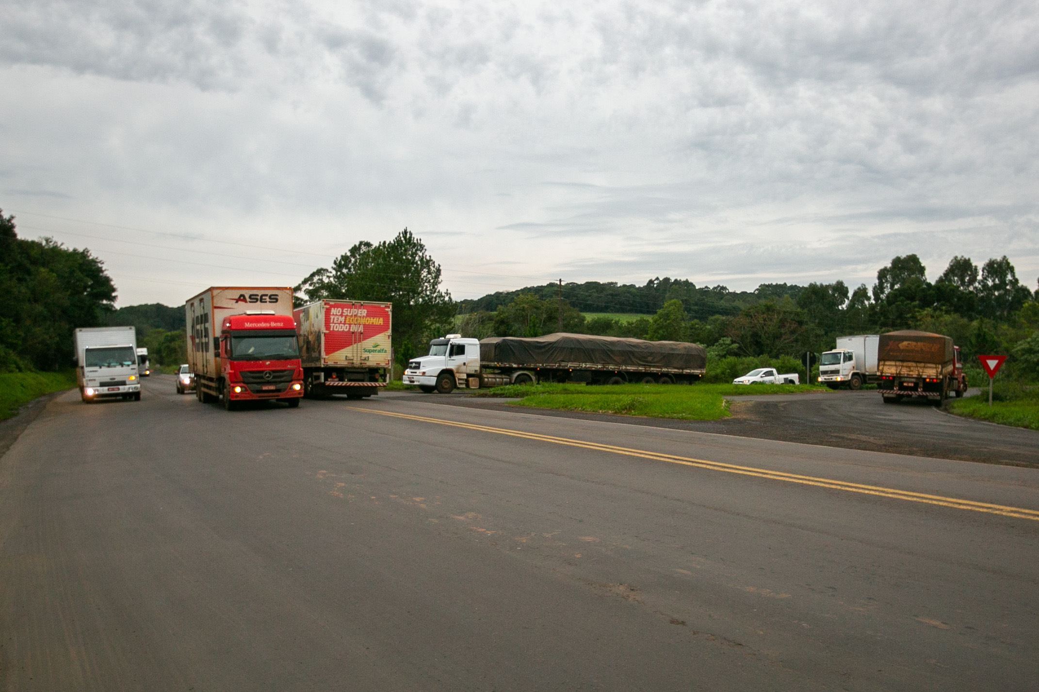 Entroncamento da BR 282 com a BR 158