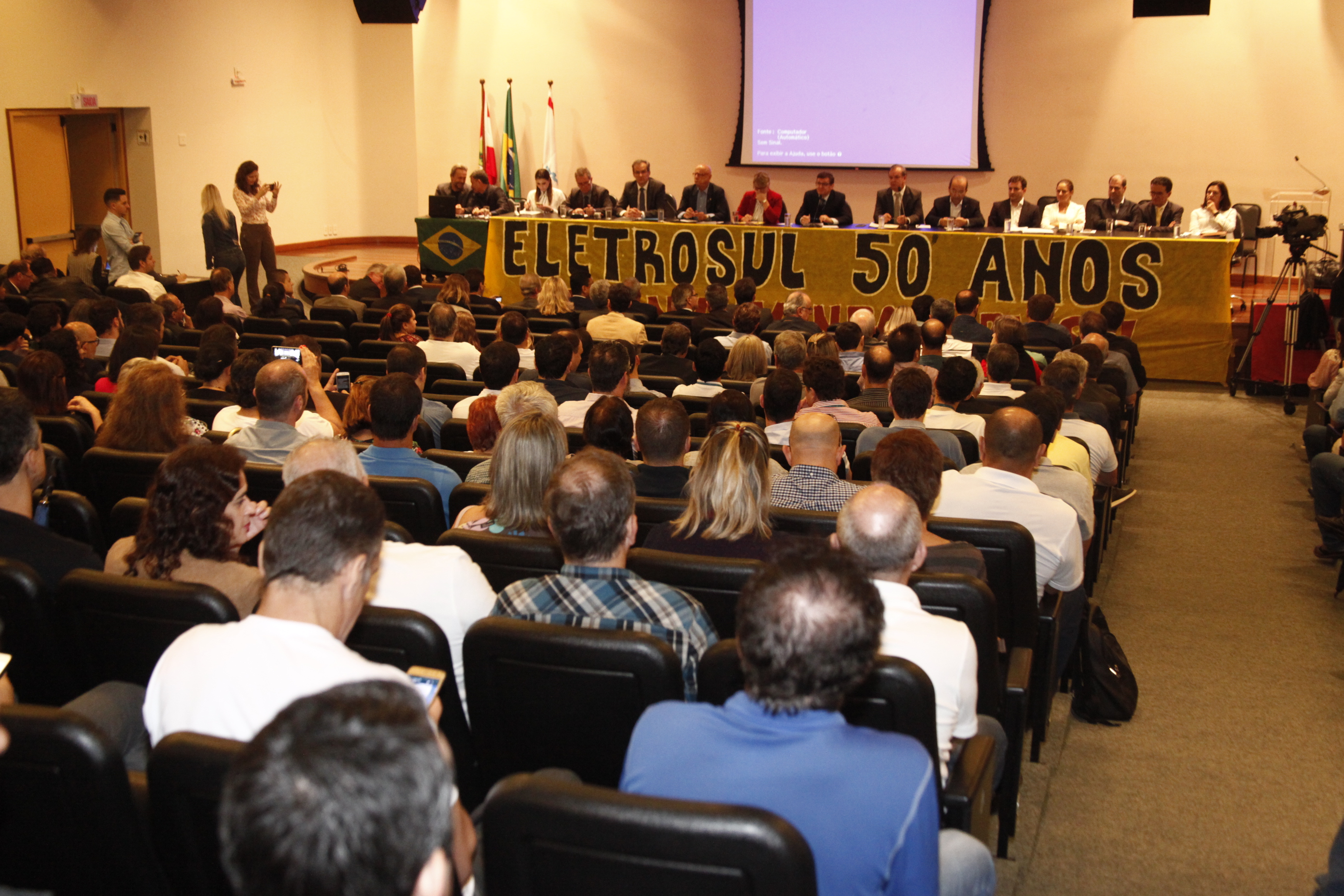 Audiência Pública para Discutir Fusão e Incorporação das Empresas ELETROSUL e CGTEE
