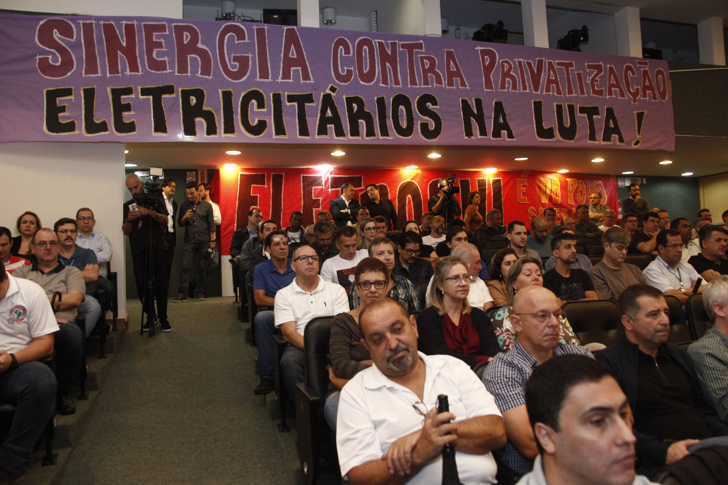 Audiência Pública para Discutir Fusão e Incorporação das Empresas ELETROSUL e CGTEE