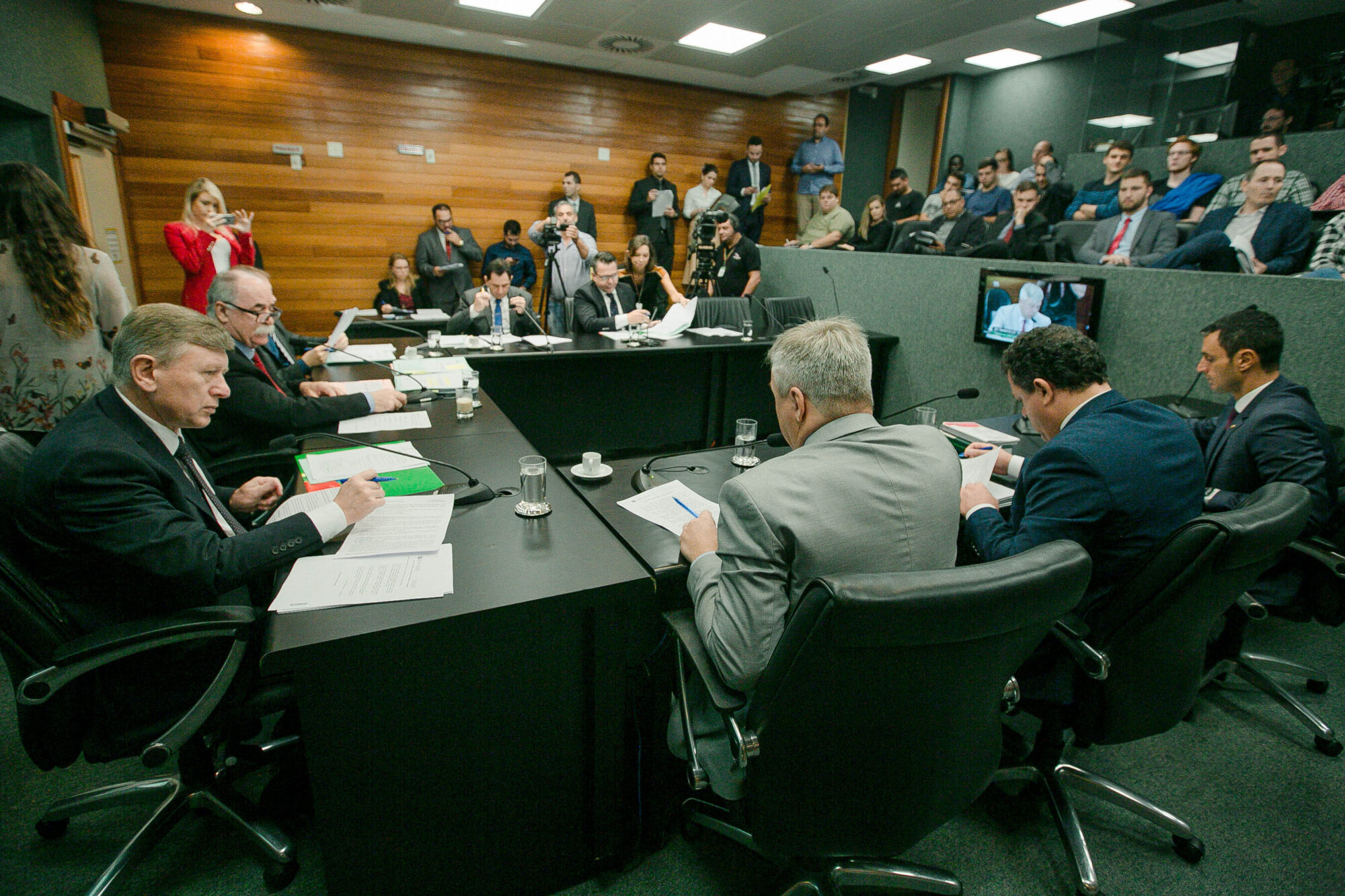 CCJ rejeita veto a PL que dispõe sobre a destinação de veículos abandonados