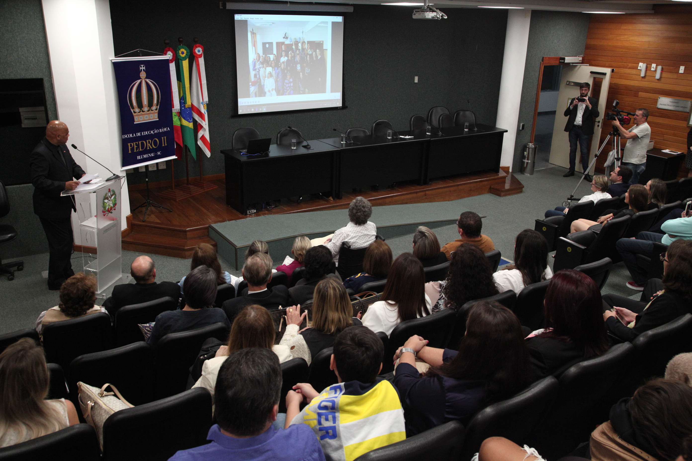 Homenagem a Escola Dom Pedro II, de Blumenau/SC
