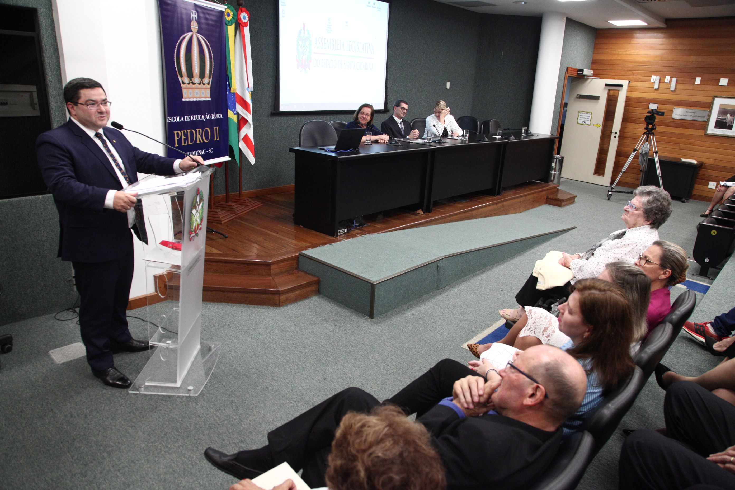 Homenagem a Escola Dom Pedro II, de Blumenau/SC