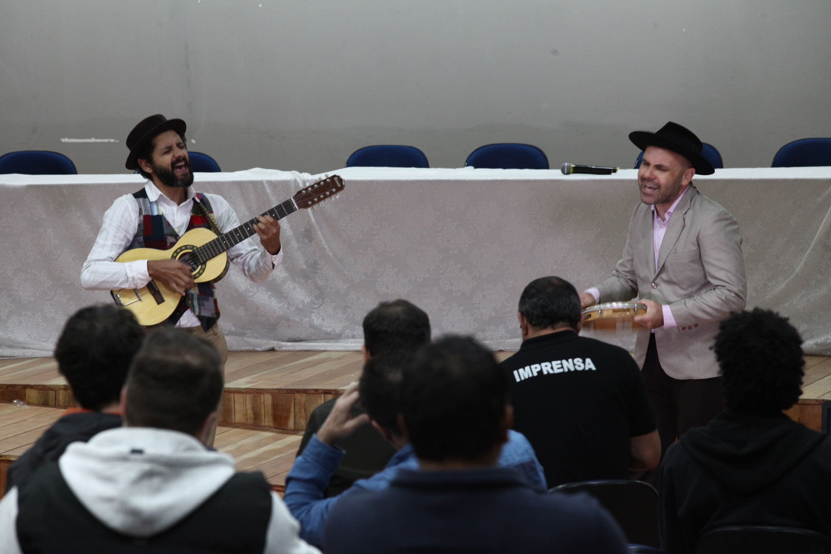 Seminário Estadual sobre Gestão Cultural em Lages - Apresentação cultural de Grillo e Testa