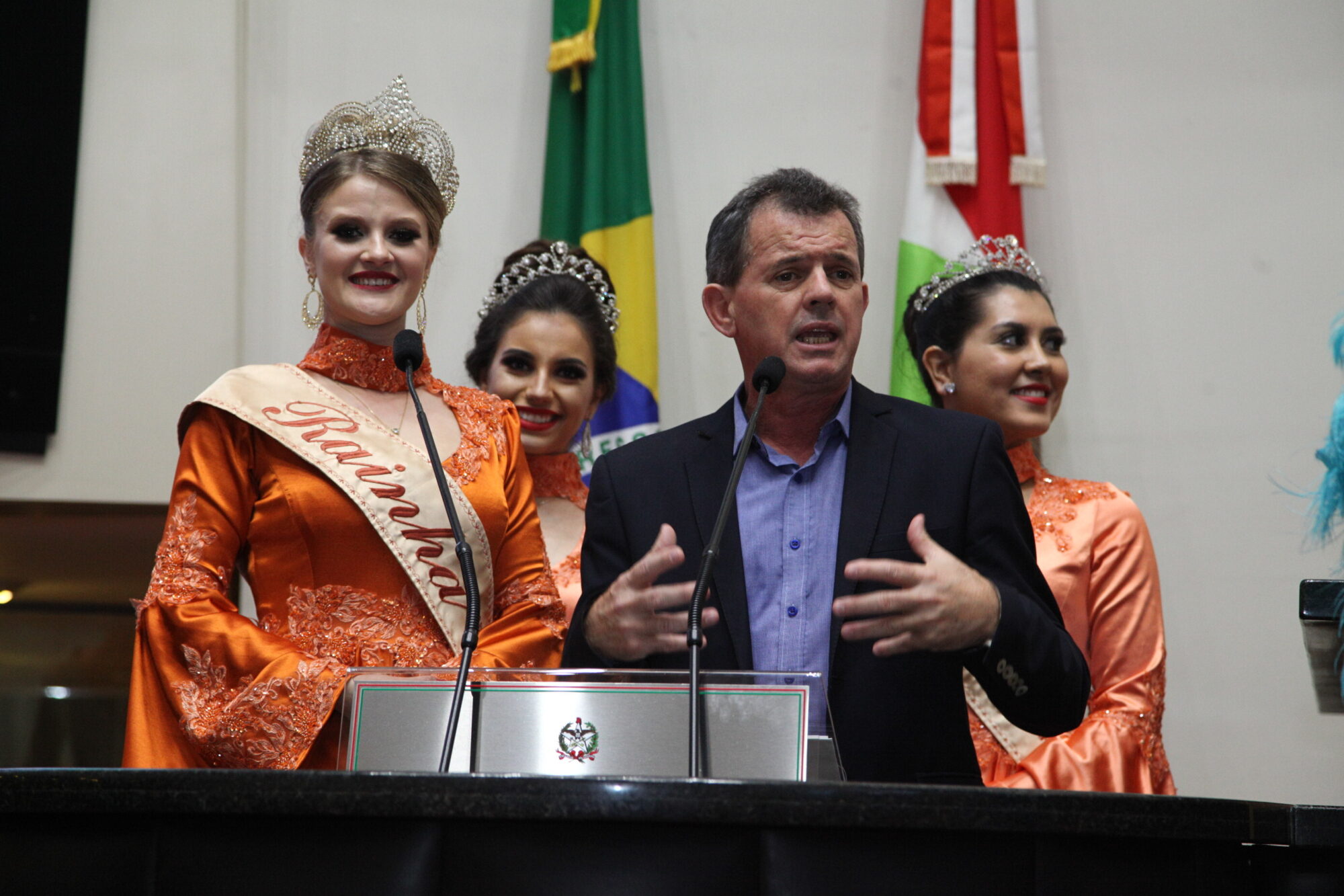 Prefeito Rogério Frigo e realeza da festa