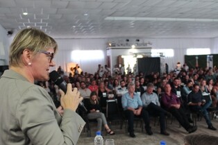 Deputada Luciane Carminatti
