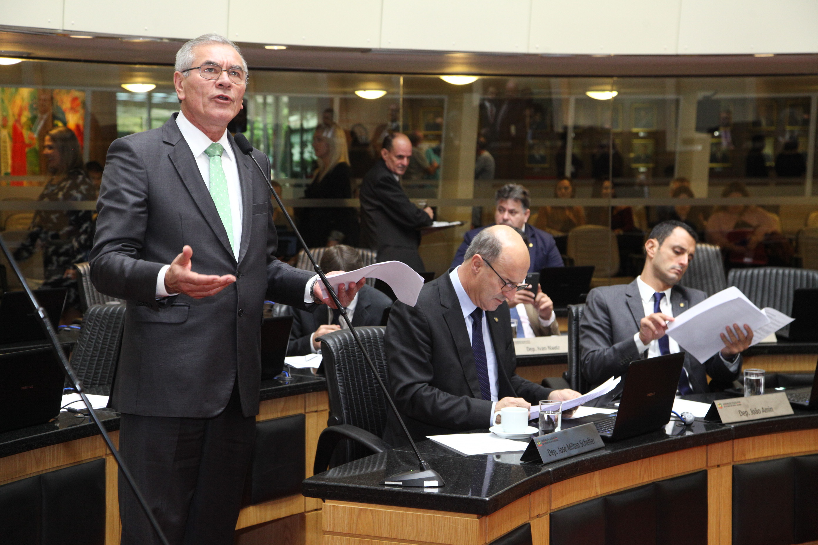 Sessão Plenária em 05/06/2019