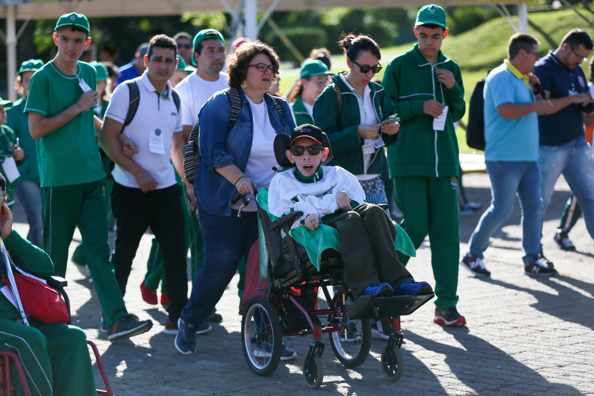 Alegria e emoção marcam visita das Apaes ao Beto Carrero World