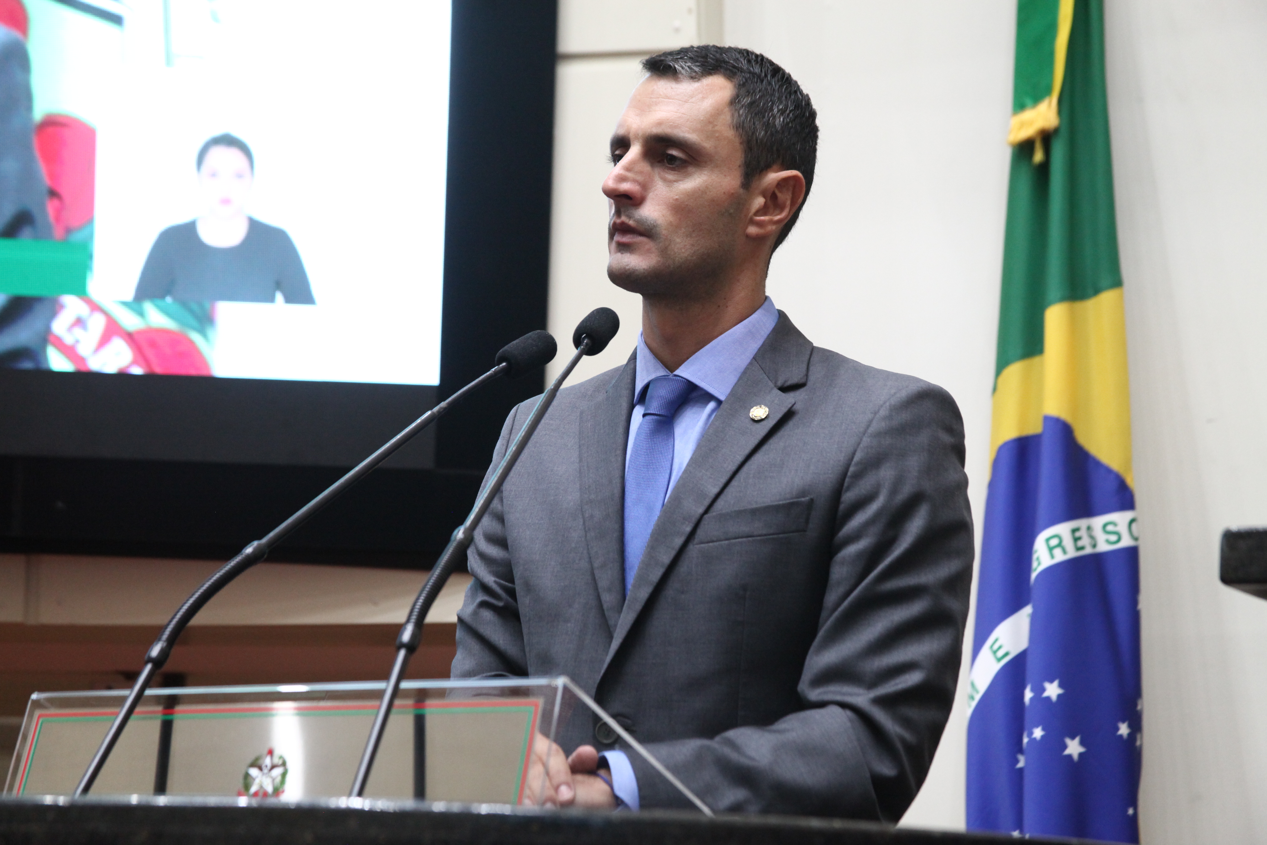 - Deputado João Amin (PP)
