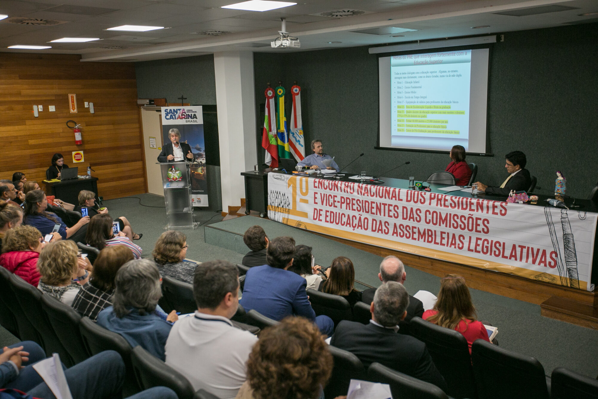 Parlamentares lançam Carta de Florianópolis em defesa do Fundeb e do PNE