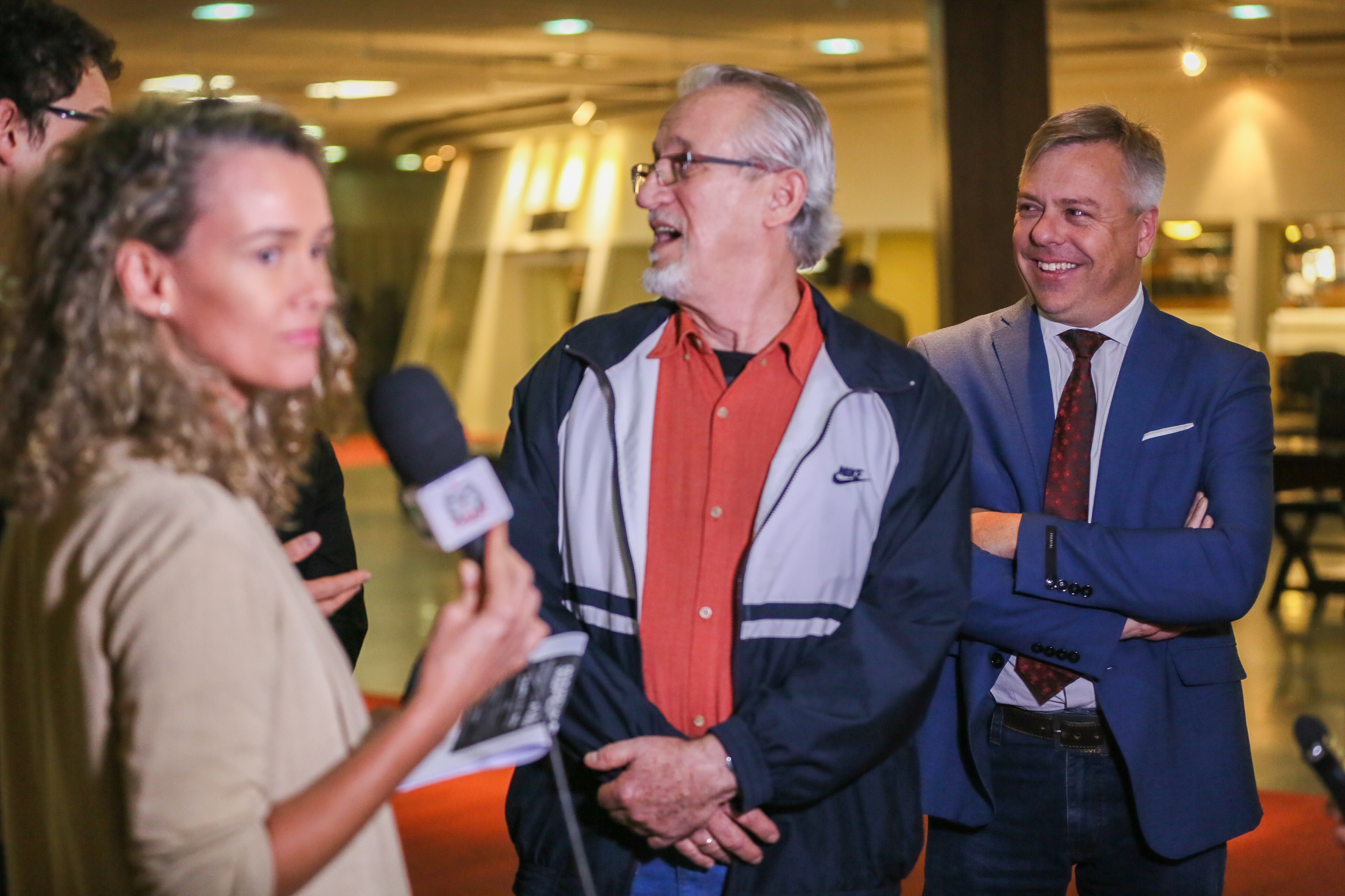 Cônsul-geral de Cuba no Brasil, Pedro Monzón Barata, é recebido na Alesc pelo Deputado Fabiano da Luz (PT).