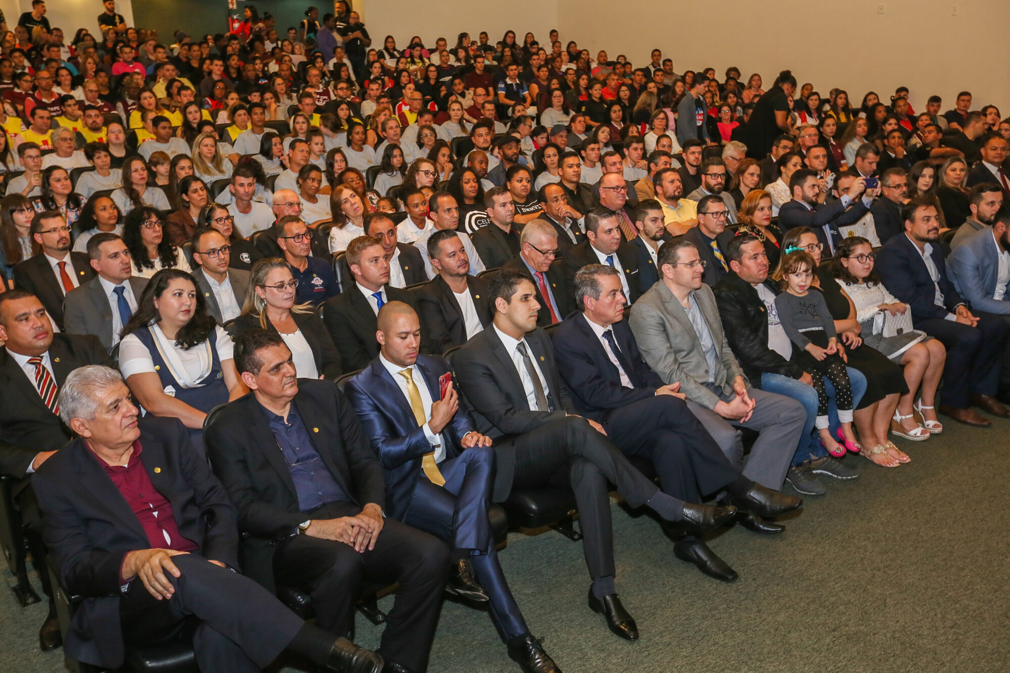 Grupos e líderes que prestam trabalho social em SC são homenageados