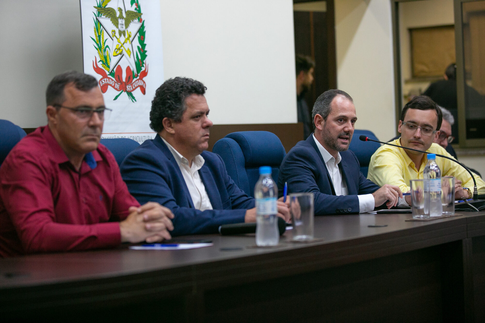 Deputados Laércio Schuster, que comandou a audiência, e Ivan Naatz