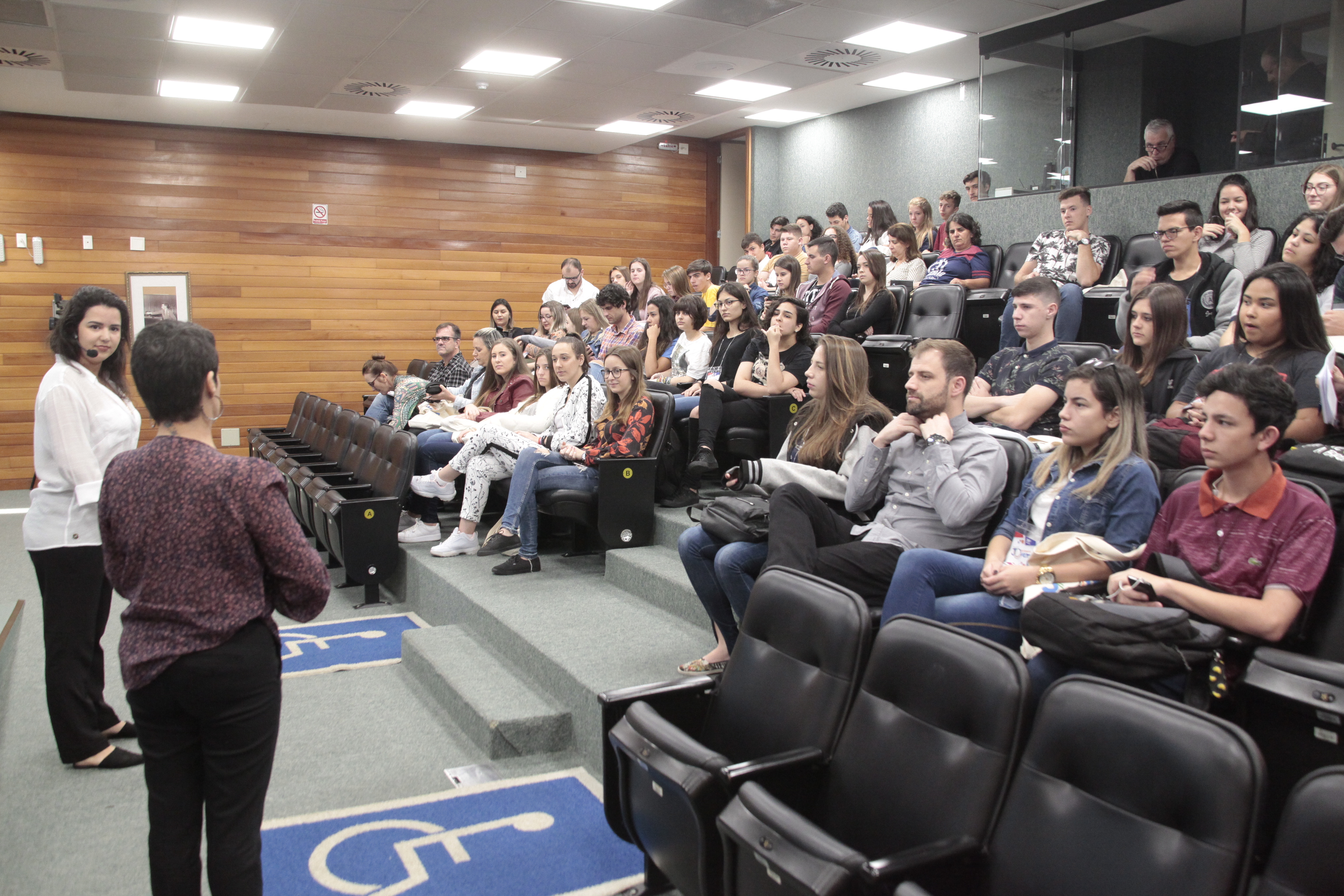 Escola do Legislativo Parlamento Jovem
