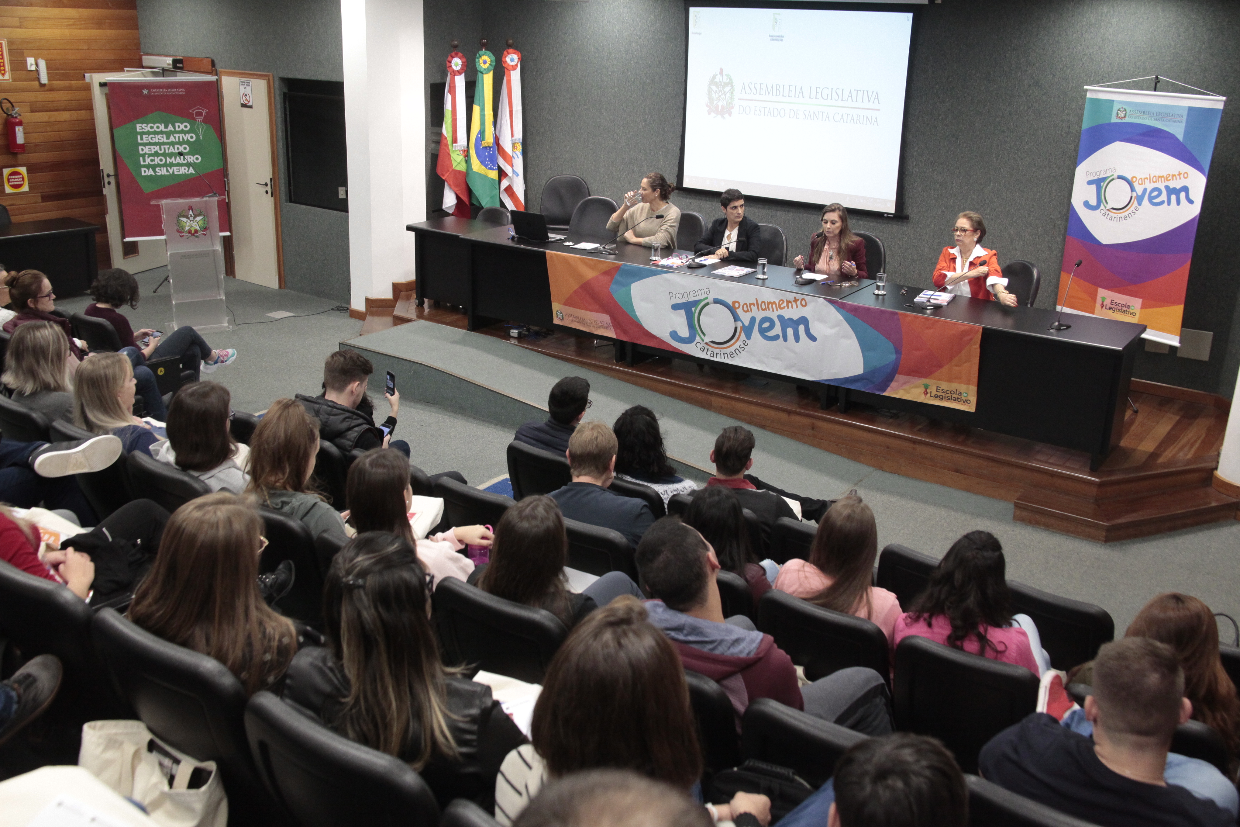 Parlamento Jovem Mesa Redonda Mulher na Política