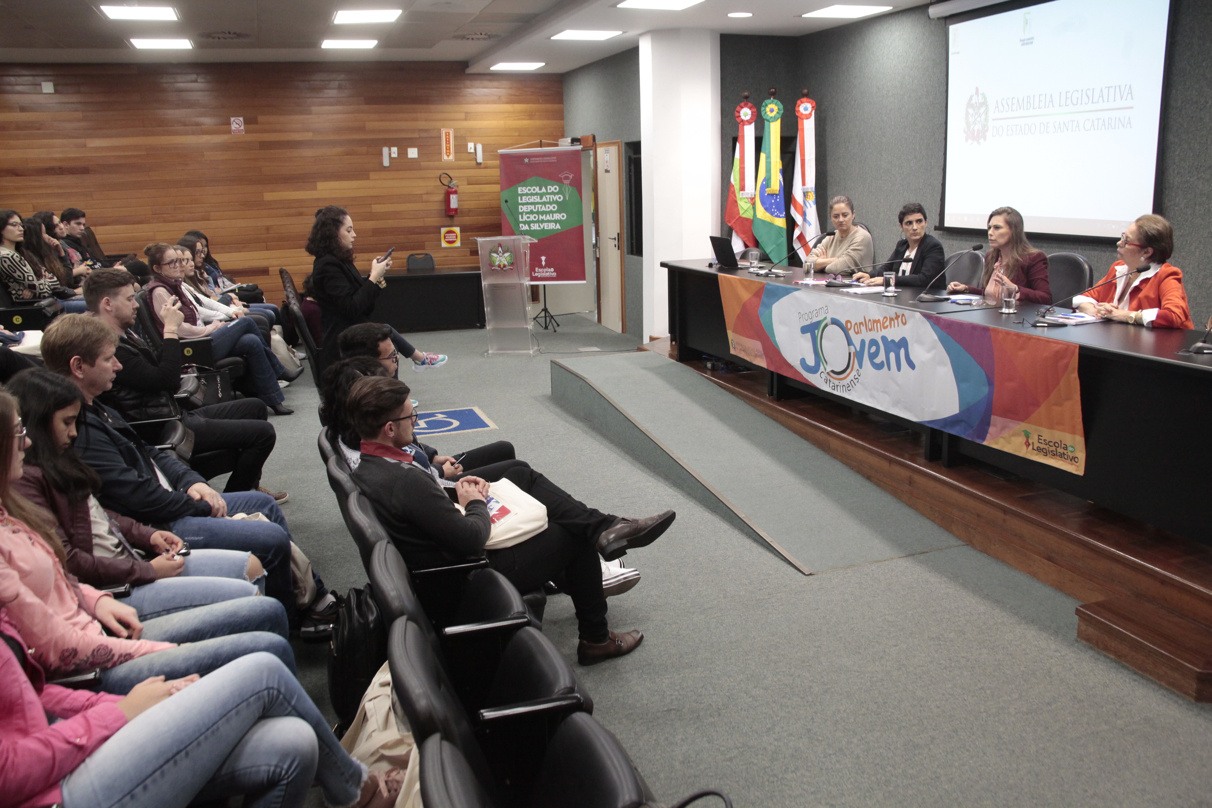 Parlamento Jovem Mesa Redonda Mulher na Política