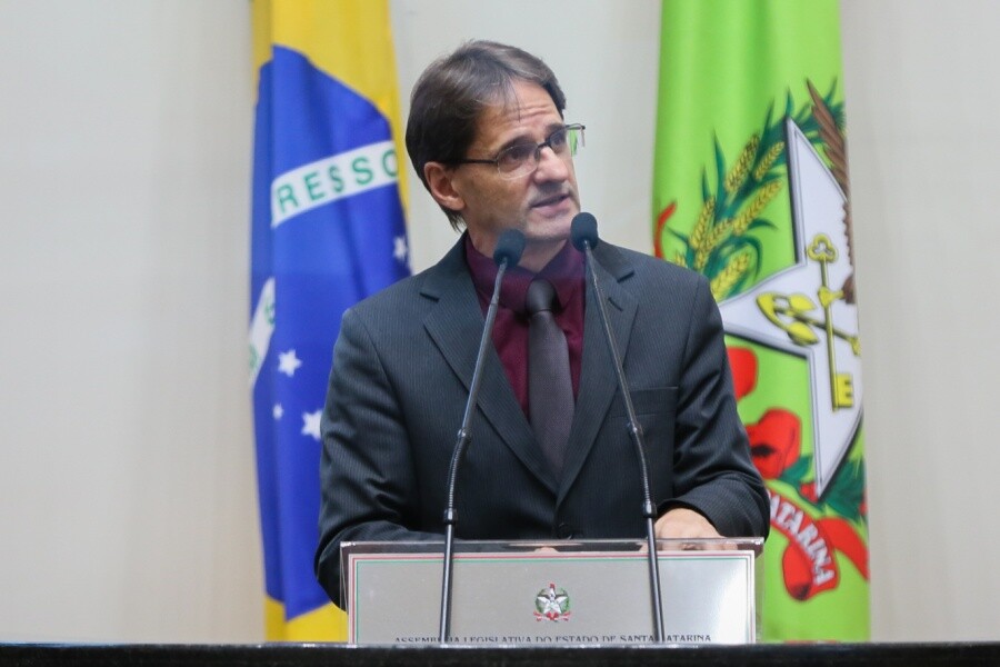 Deputado Neodi Saretta é autor do projeto