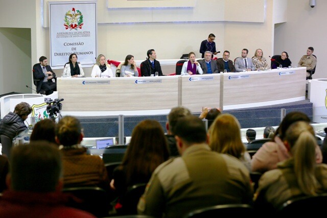 Evento em Lages foi realizado na Câmara de Vereadores.