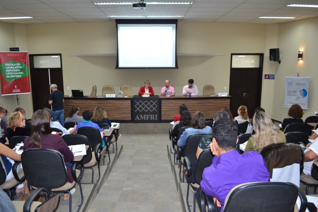 Alesc promove seminário de capacitação de gestores de cultura em Itajaí