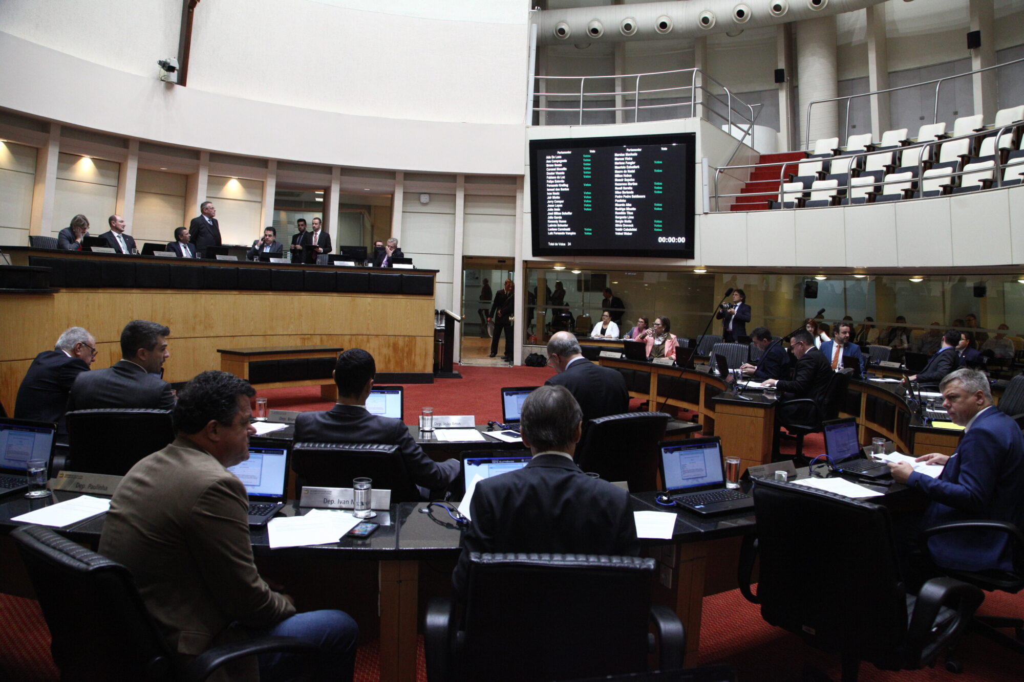 Deputados criticam exploração de xisto no Dia Mundial do Meio Ambiente