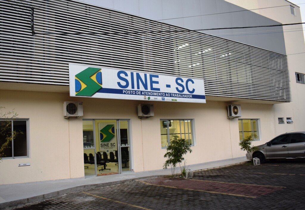 Governo pretende criar fundo para manter atividades do Sine em SC