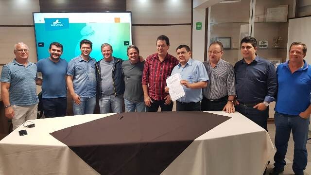 Deputado Rodrigo Minotto entrega emenda para a Maternidade do Hospital São Donato. Foto: assessoria parlamentar.