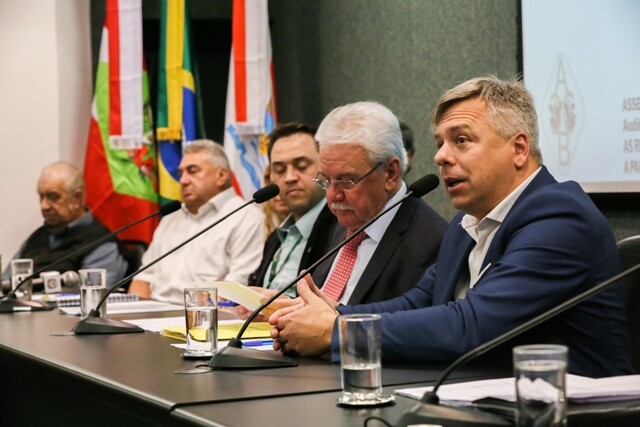 Fabiano da Luz: encaminhamentos aos produtores de leite