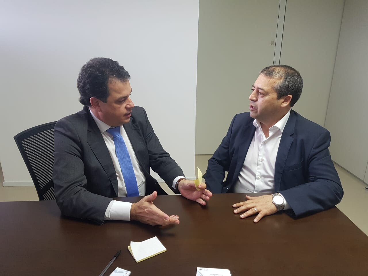 Deputado Rodrigo Minotto em reunião em Brasília