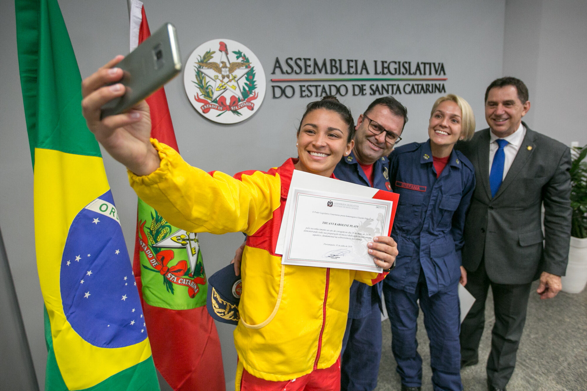 Bombeira militar e guarda-vidas civil recebem moção de aplauso