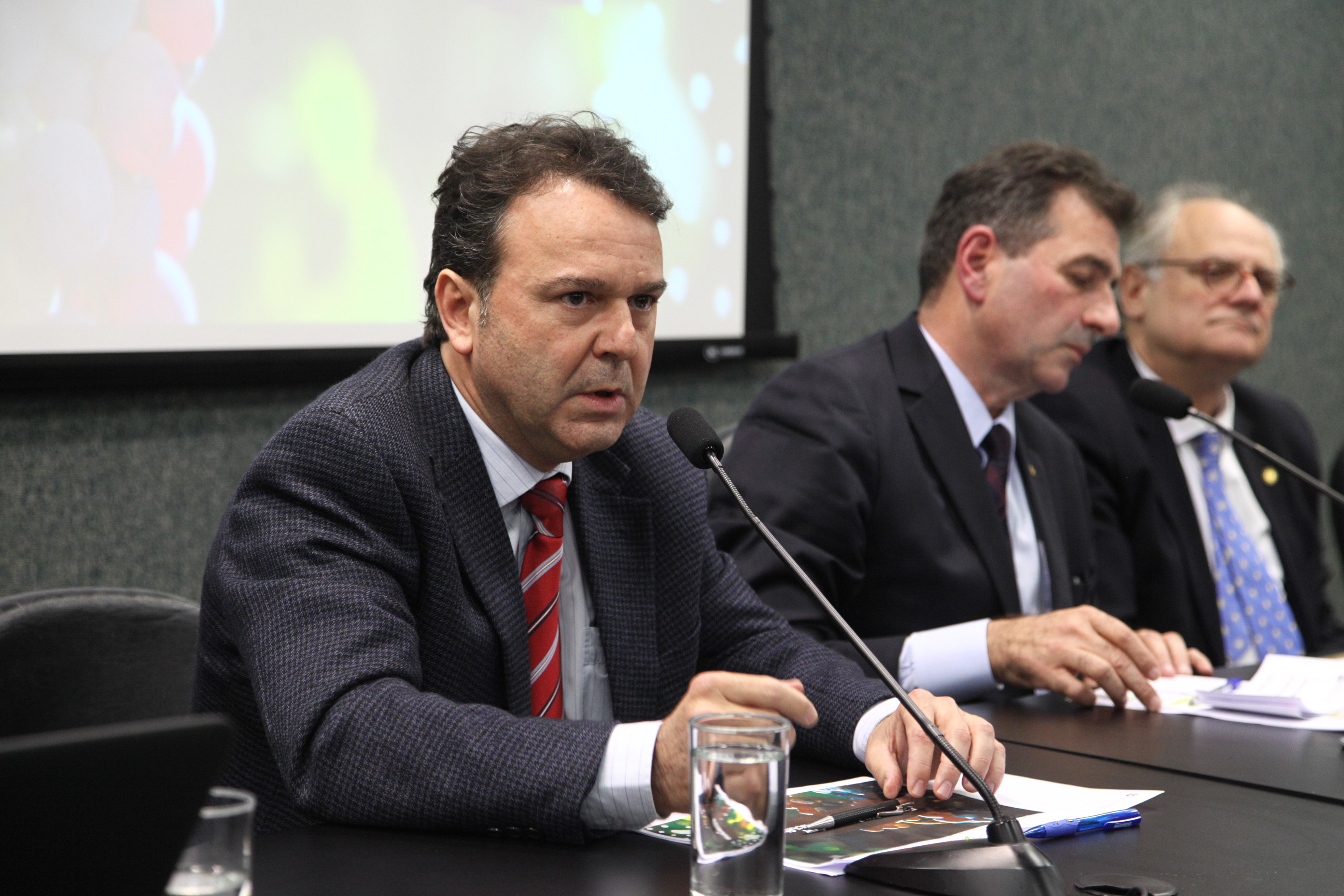 Ernani Garcia - Acavitis          Foto: Solon Soares