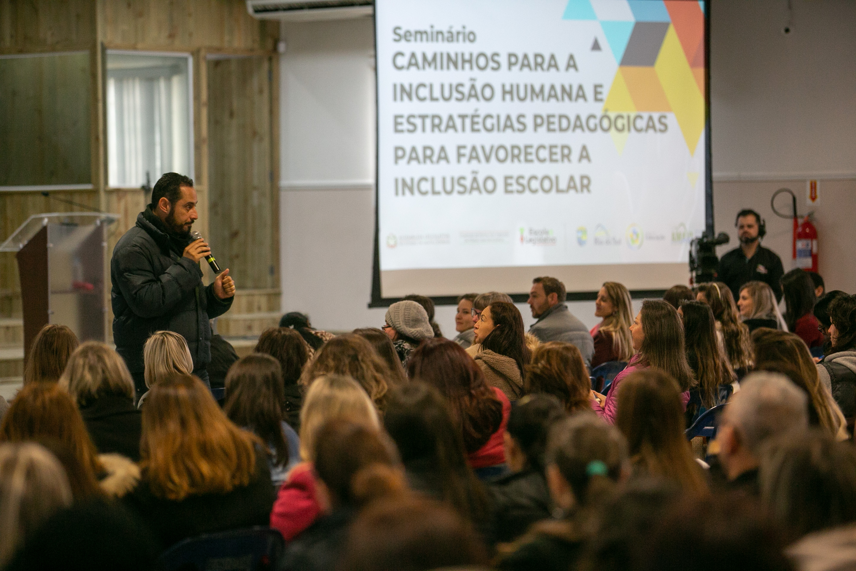 SEMINÁRIO – Caminhos para a inclusão e estratégias pedagógicas