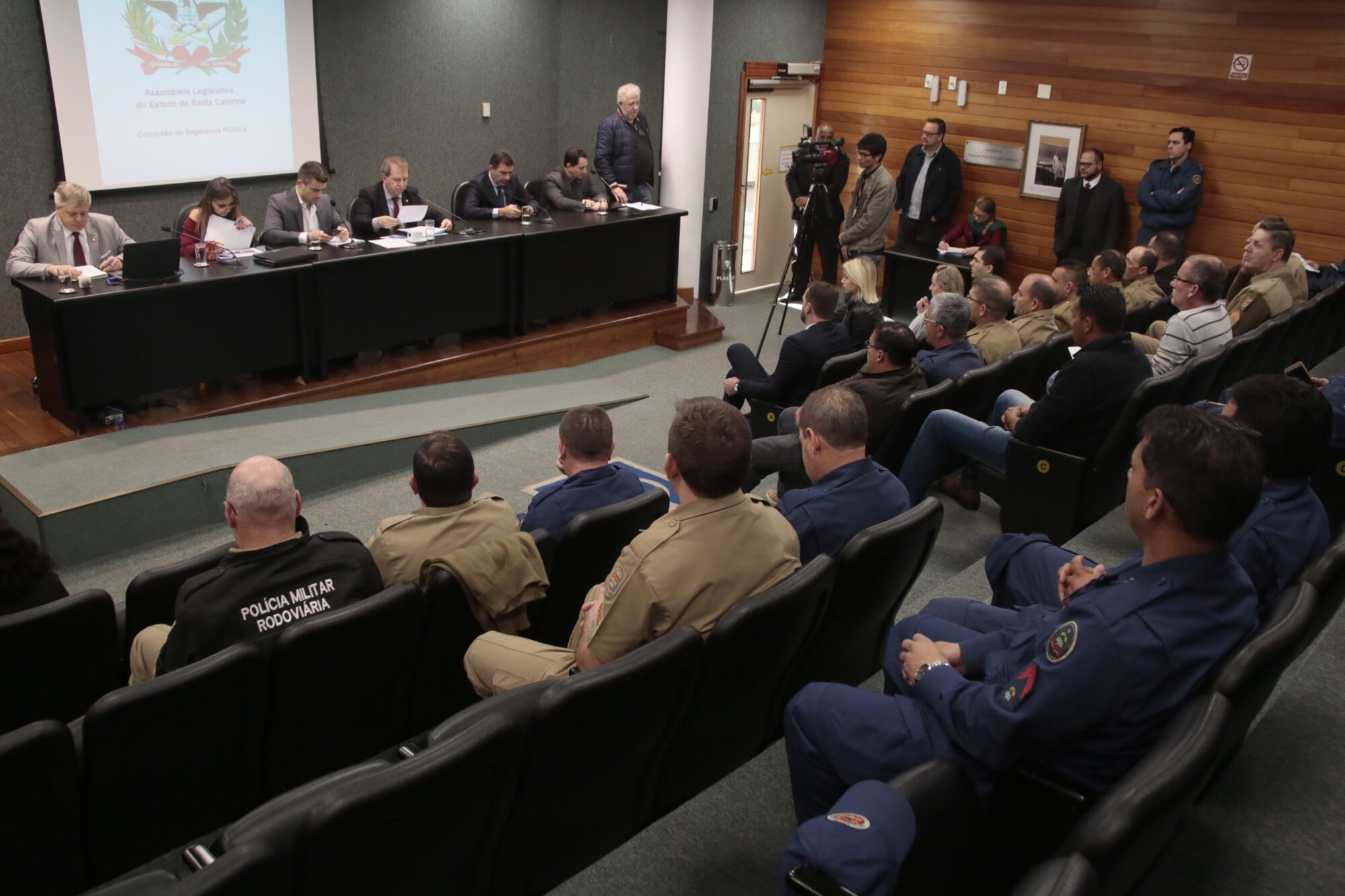 Segurança Pública aprova projetos de interesse da PM e Corpo de Bombeiros