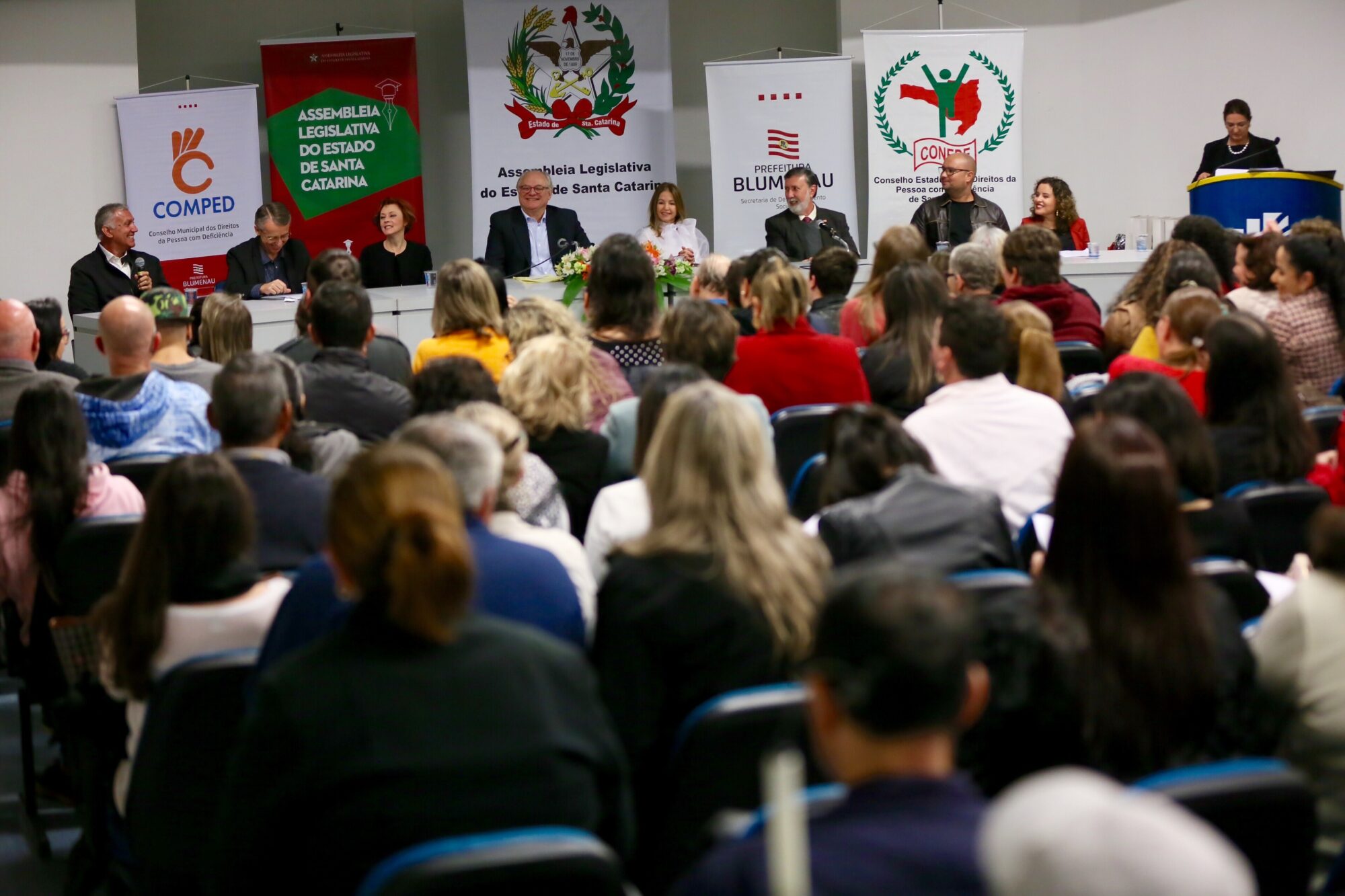 Encontro dos Conselhos da Pessoa com Deficiência debate desafios do setor