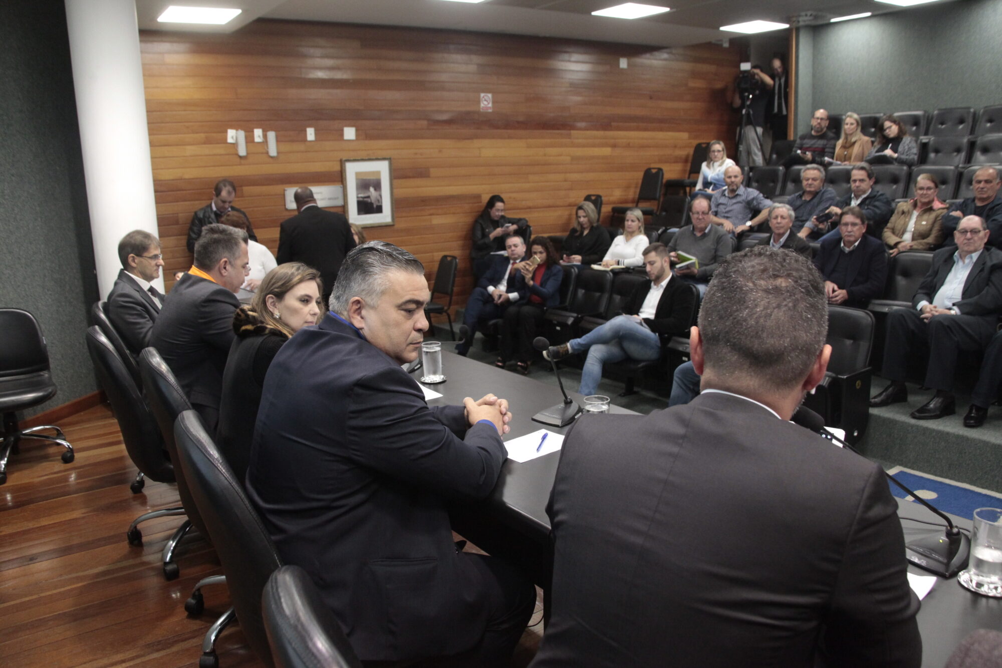 Parlamento e governo unem forças em defesa da aquicultura de SC