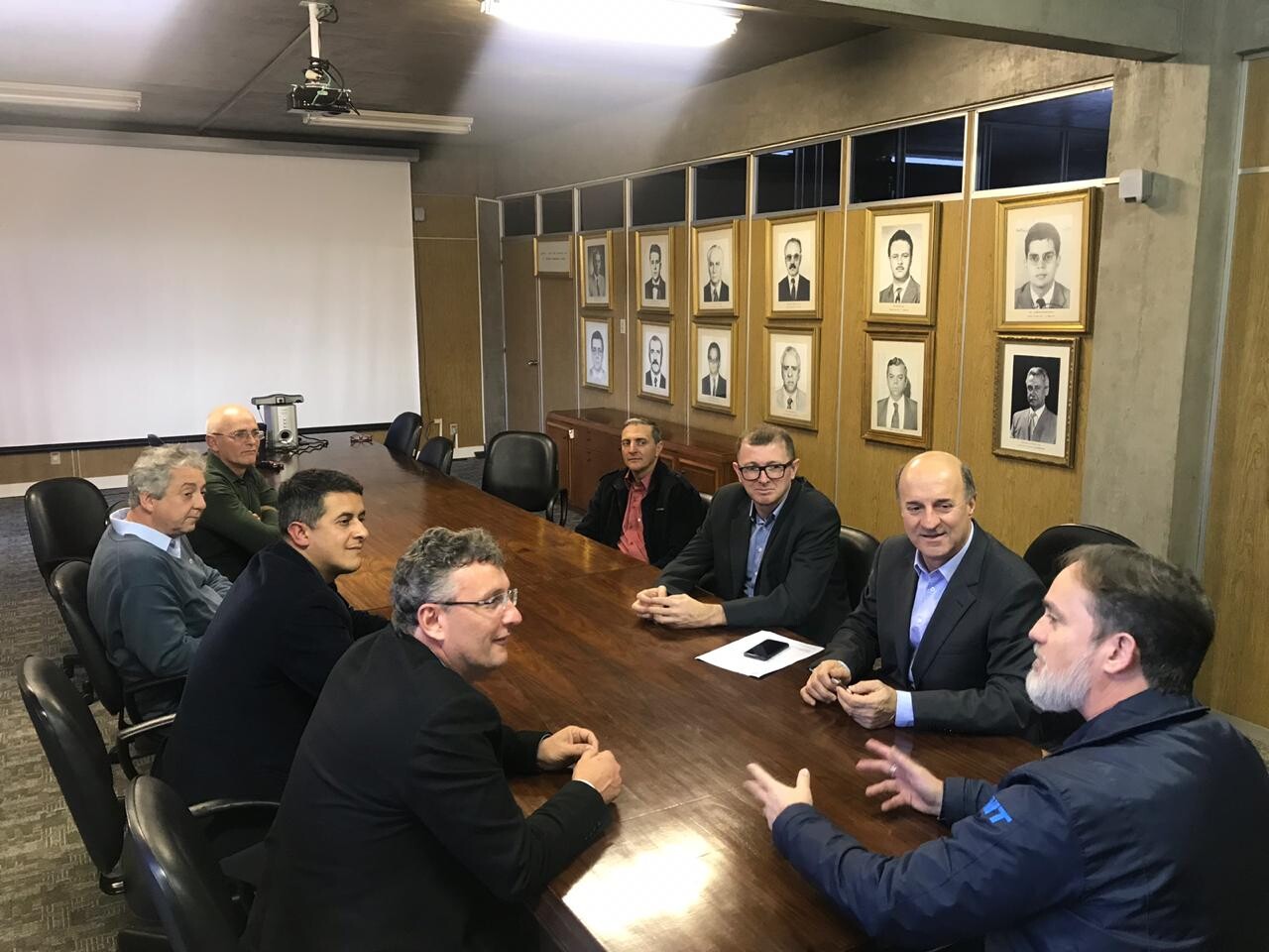 Deputado Zé Milton e prefeitos de Timbé do Sul e S. J. dos Ausentes participaram da reunião no Dnit. FOTO: Divulgação