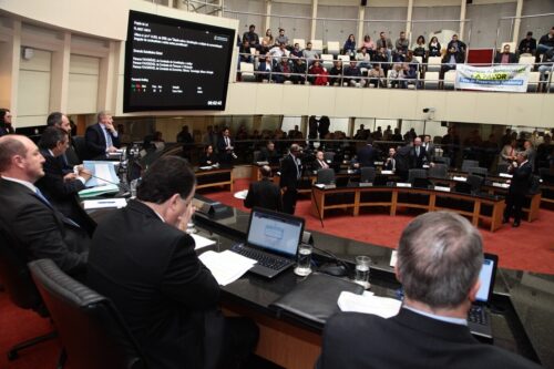 Plenário votou quase 100 matérias no primeiro semestre de 2019