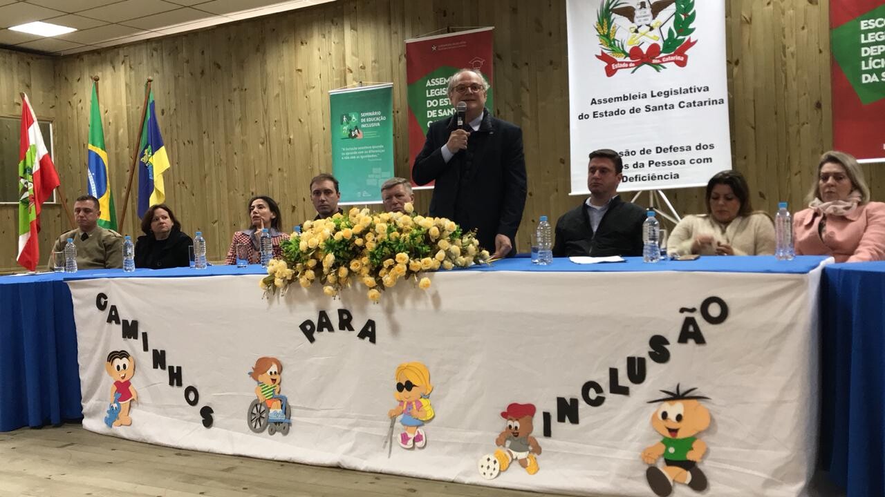 Seminário foi organizado pela Assembleia Legislativa em Rio do Sul, nesta sexta-feira. FOTO: Divulgação