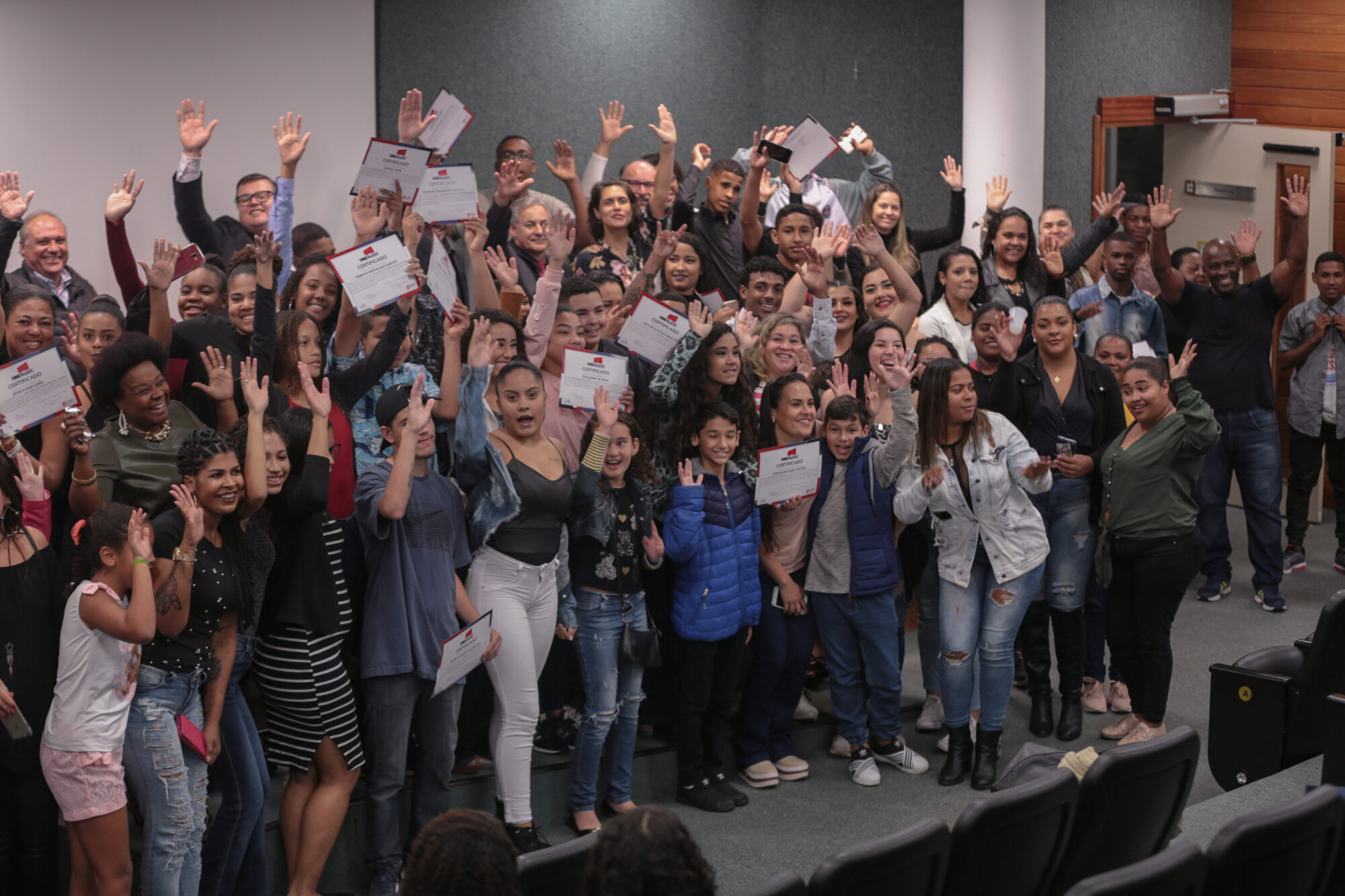 Sindalesc entrega certificados de qualificação profissional a 24 jovens