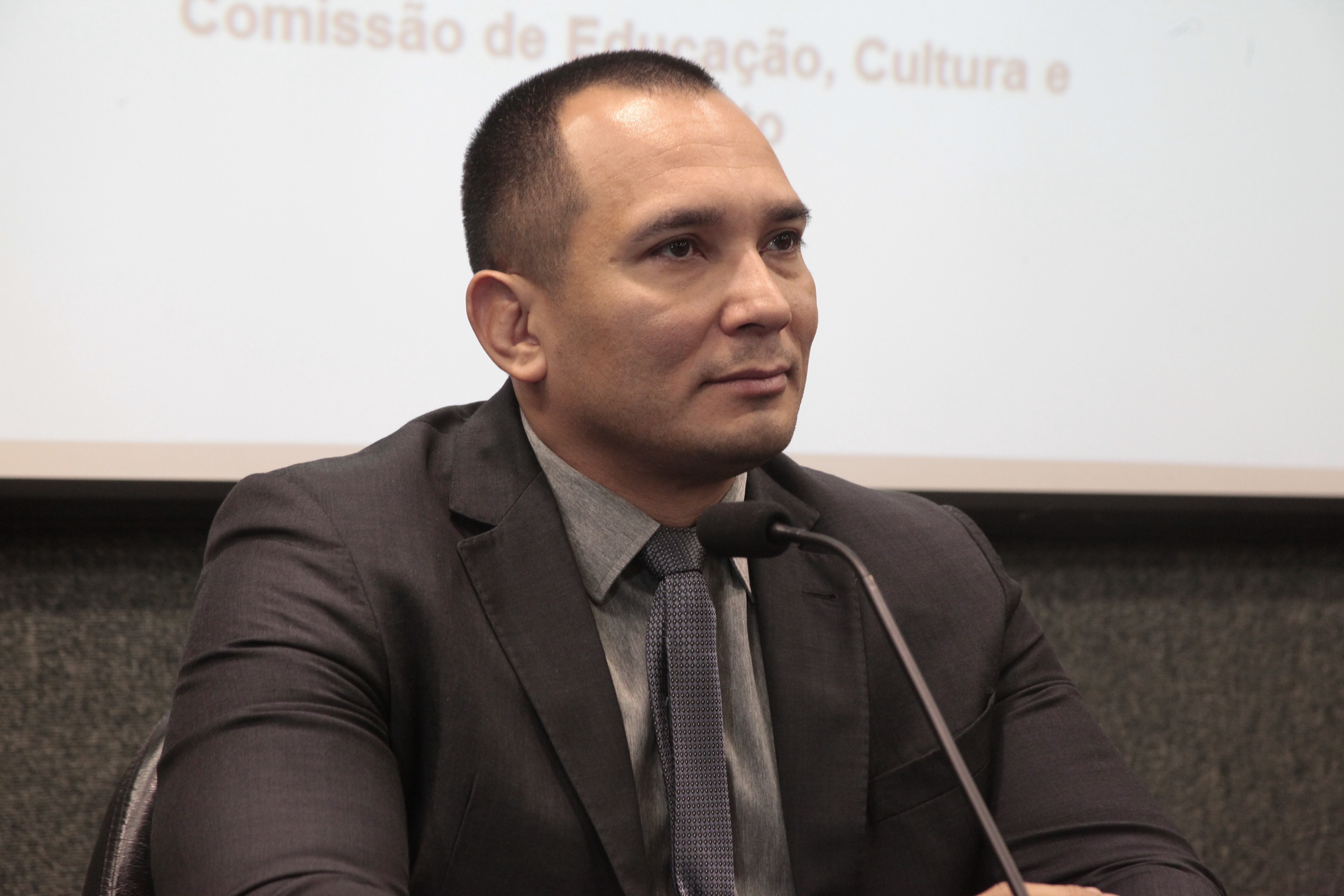 Audiência Publica PL 132 .1 / 2O18 Normatização da Participação de Atletas nas Competições