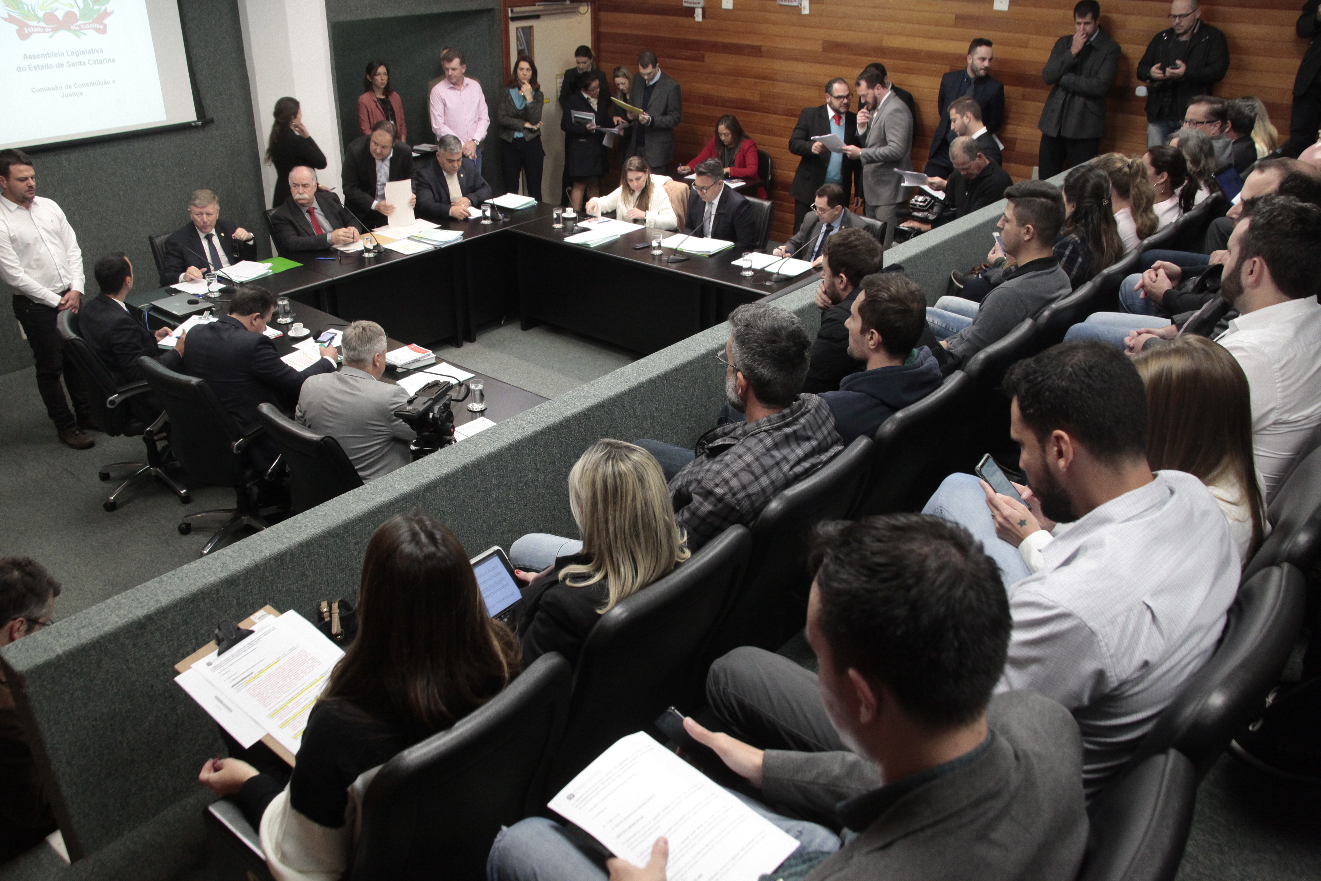 Comissão de Constituição e Justiça