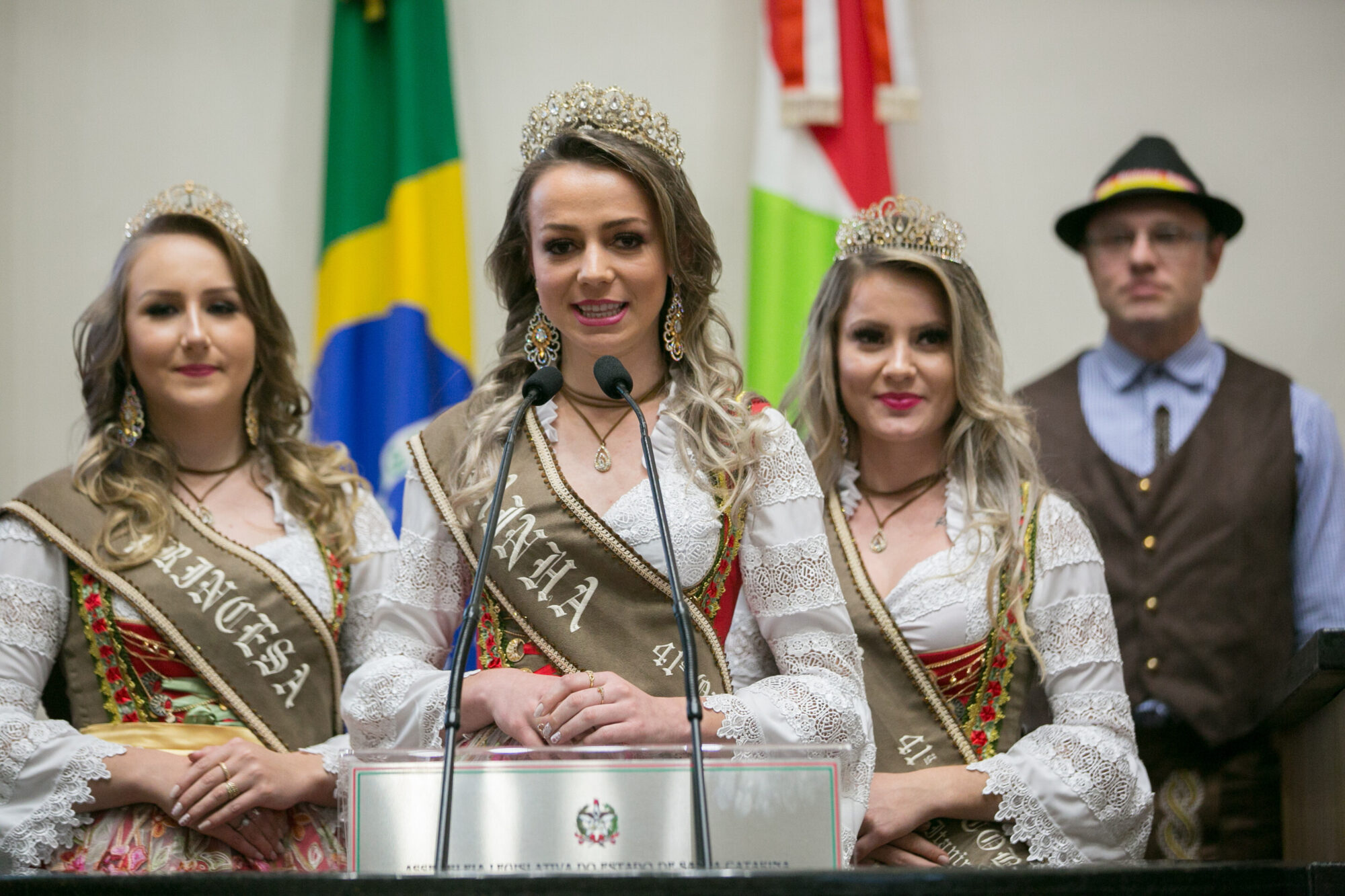 Itapiranga divulga sua Oktoberfest na tribuna da Assembleia Legislativa