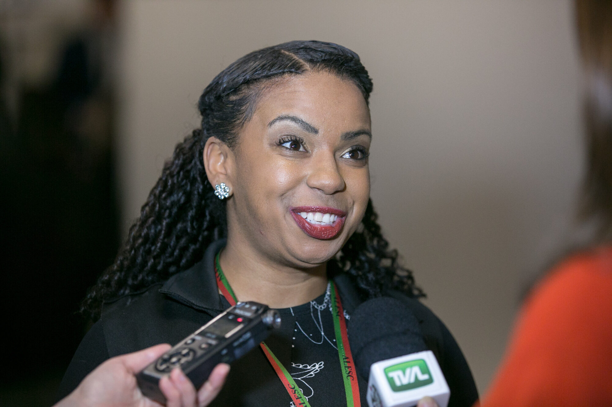 Fabiana Silva de Souza, atuando na Alesc há mais de um ano